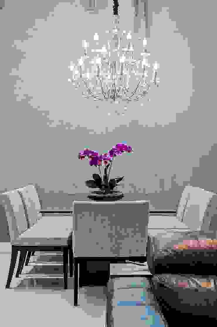 Patrícia Azoni Arquitetura + Arte & Design Moderne Esszimmer