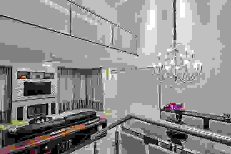 Patrícia Azoni Arquitetura + Arte & Design Moderne Wohnzimmer