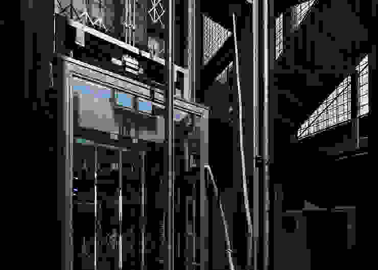 Tadeo 21 Proyecto.Cafeina Industriële gangen, hallen & trappenhuizen IJzer / Staal Zwart