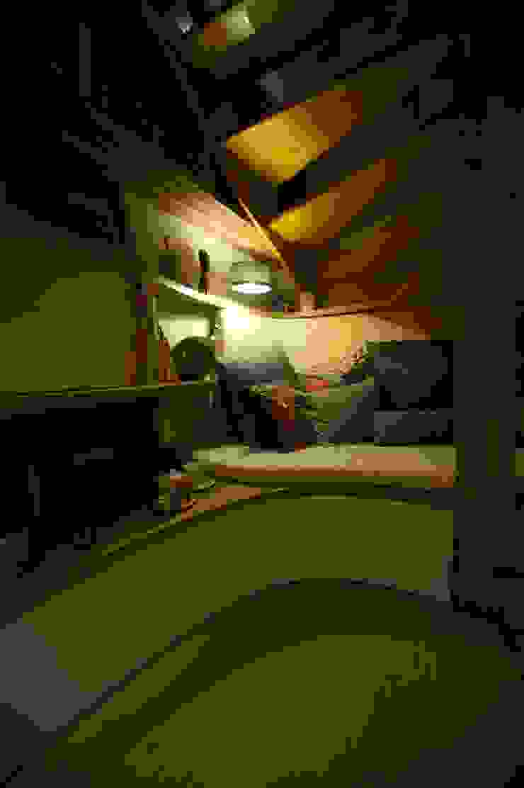 Blue Interior Design Moderne gangen, hallen & trappenhuizen Hout Beige