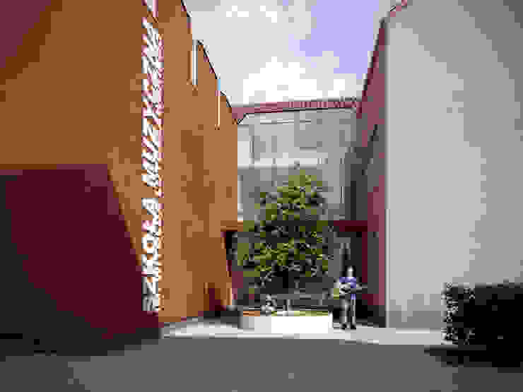 PL+sp. z o.o. Moderne Schulen