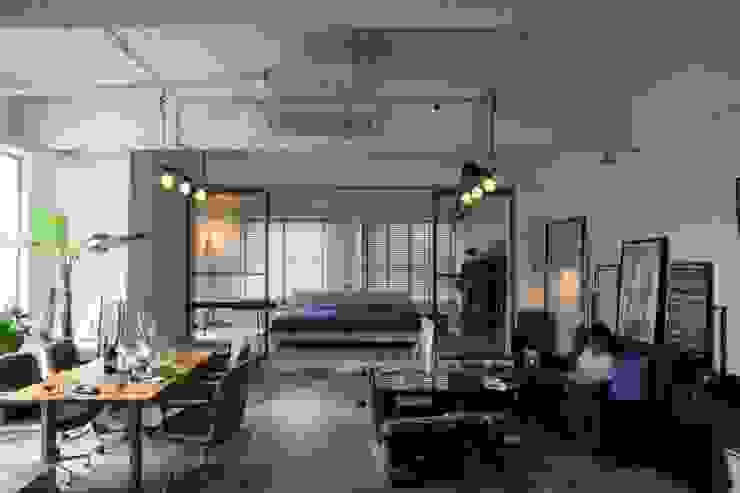 90平米のワンルーム, HOUSETRAD CO.,LTD HOUSETRAD CO.,LTD Industrial style living room
