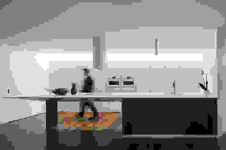 Hill Cork House por CONTAMINAR