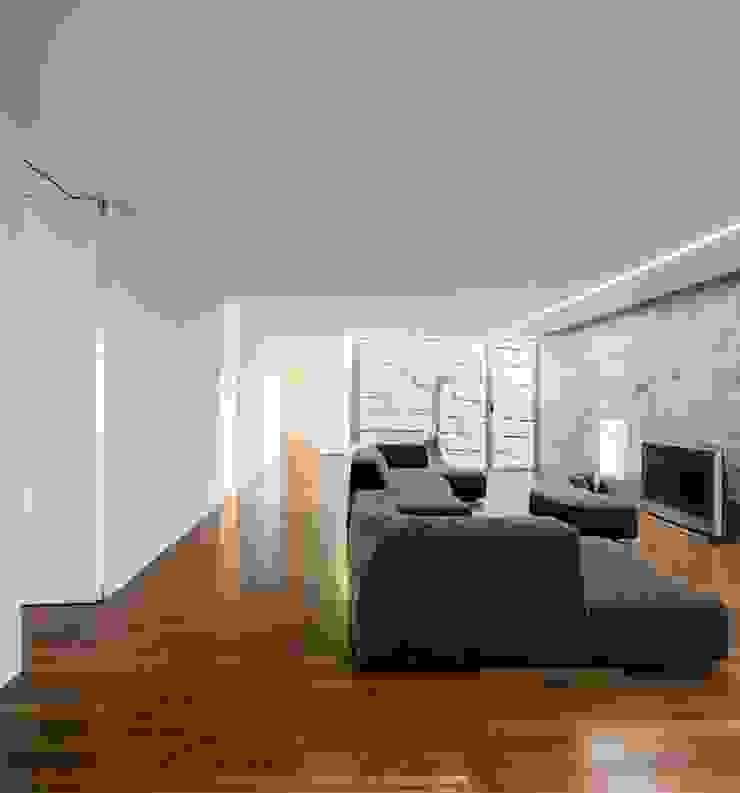 Hill Cork House por CONTAMINAR