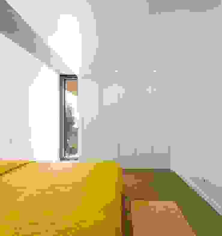 Tomar Hill House por CONTAMINAR