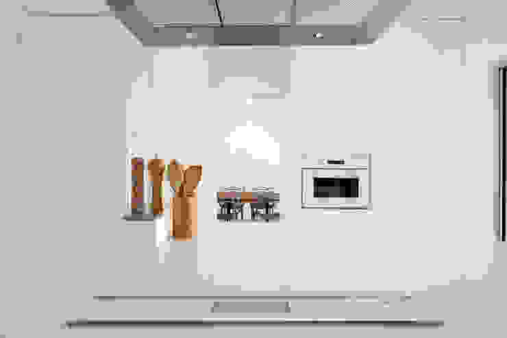 Casa Sol Atelier Data Lda Corredores, halls e escadas modernos