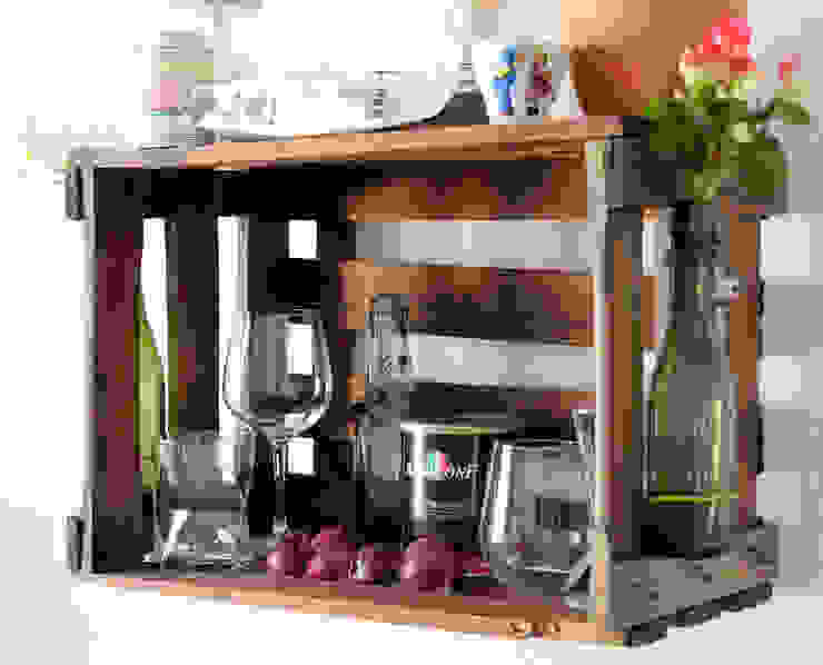 big old wine crate christian hacker fotodesign Minimalistische Küchen Holzwerkstoff Braun Aufbewahrung und Lagerung