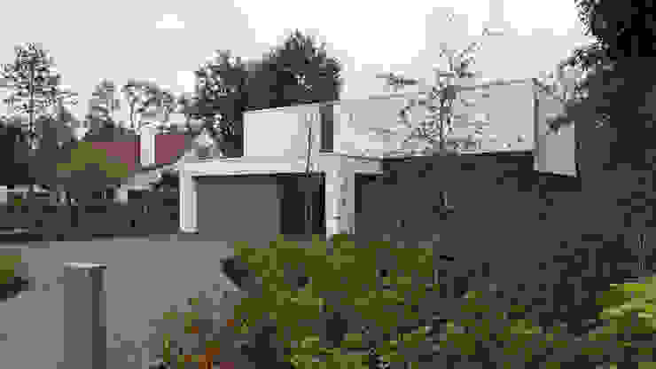 house JV-K Niko Wauters architecten bvba Minimalist style garden