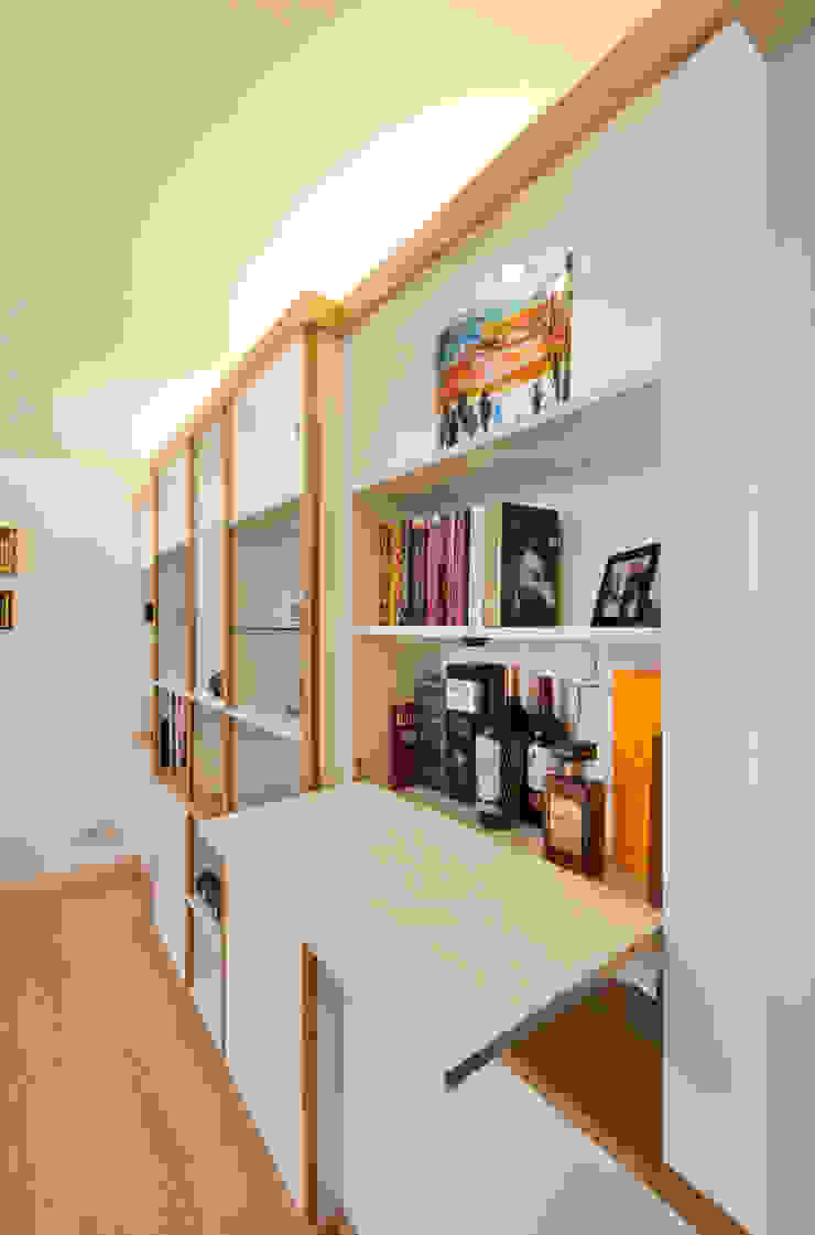 Break Front Cupboards & Shelving - ​Detail Martin Greshoff Furniture Modern living room Wood White