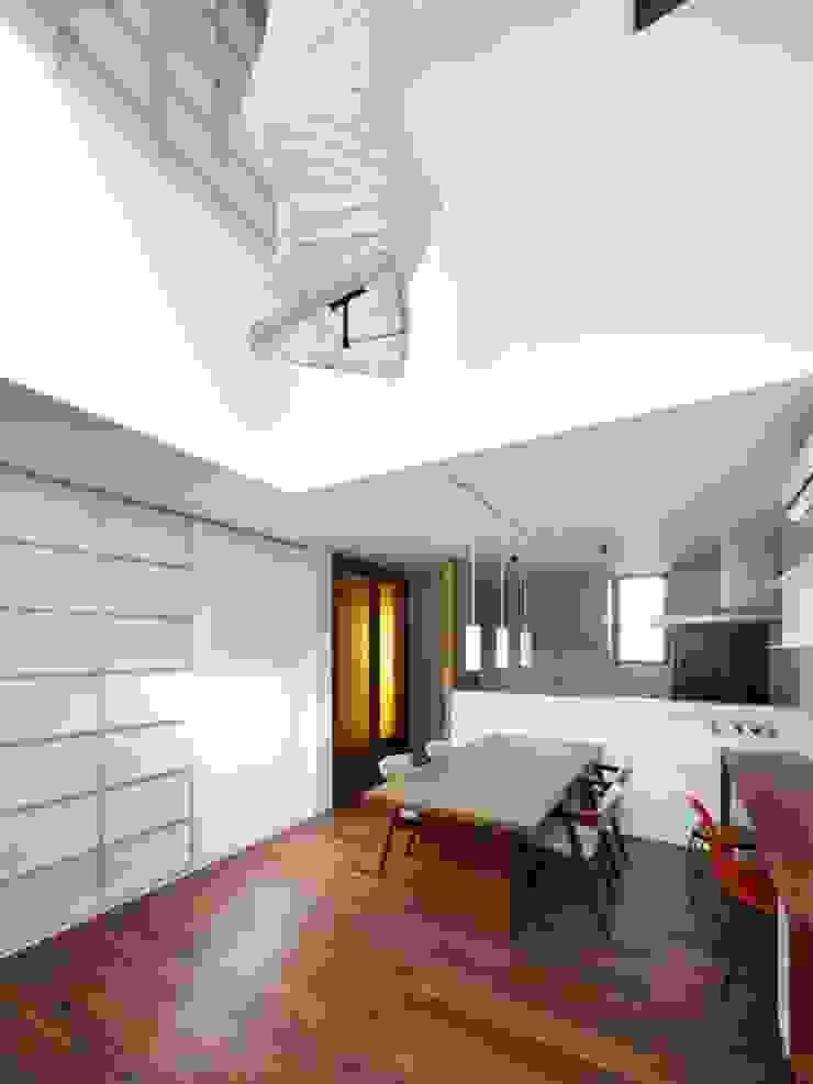 6th studio / 一級建築士事務所 スタジオロク Modern Living Room White