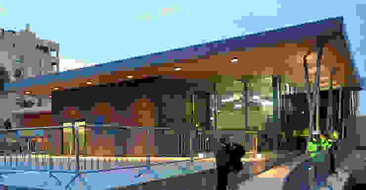 Estação Ferroviária de Espinho MIGUEL VISEU COELHO ARQUITECTOS ASSOCIADOS LDA Lapangan terbang