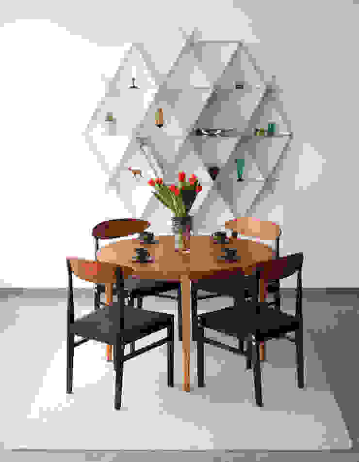 Rundes Wandregal aus Holz in weiß Baltic Design Shop Moderne Wohnzimmer Holz Weiß Regale
