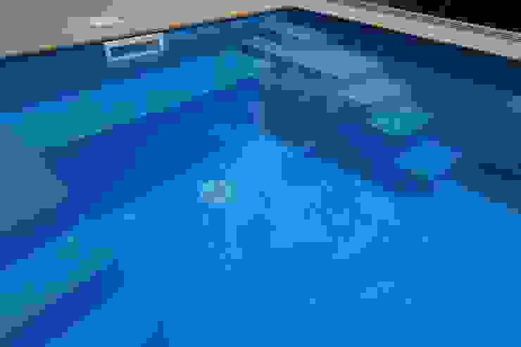 Compasspool Fertzigbecken Kunde FKB Schwimmbadtechnik Modern pool