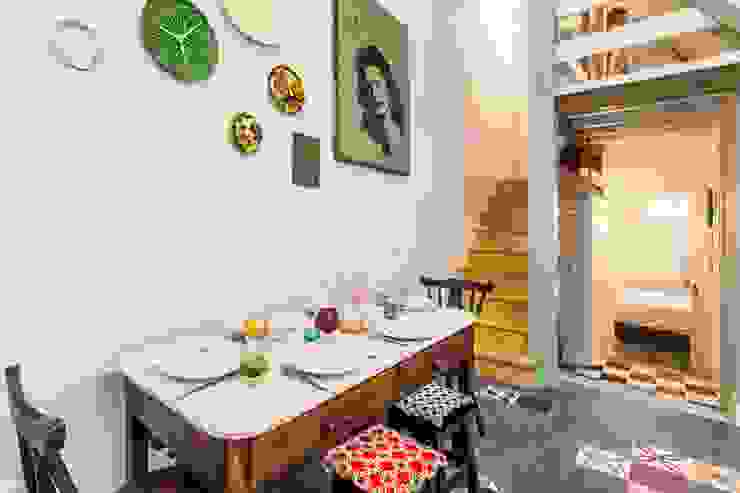 Prédio Turístico em Santa Catarina, Lisboa alma portuguesa CozinhaMesas e cadeiras