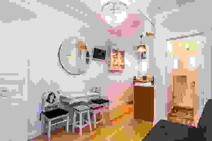 Prédio Turístico em Santa Catarina, Lisboa alma portuguesa CozinhaMesas e cadeiras