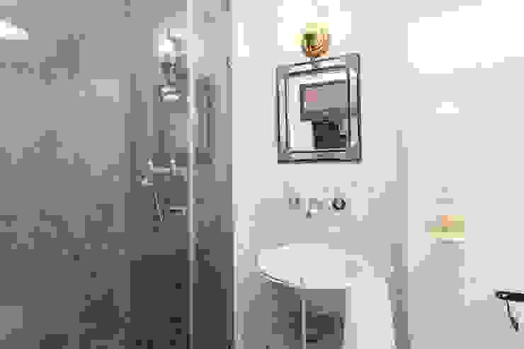 Prédio Turístico em Santa Catarina, Lisboa alma portuguesa Casa de banhoDecoração