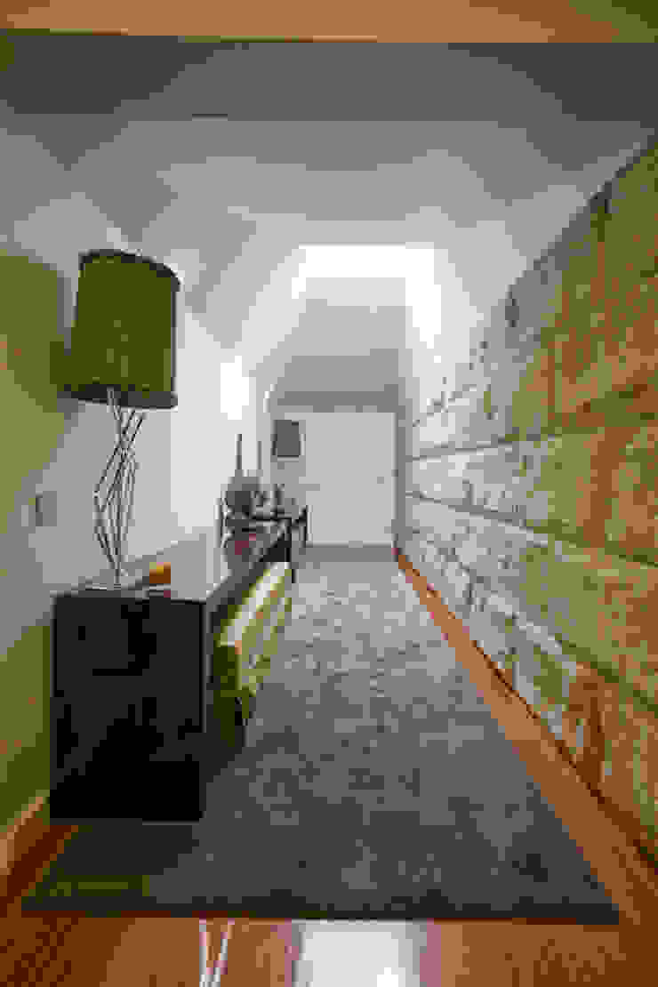 RDLM Arquitectos associados Pasillos, vestíbulos y escaleras modernos