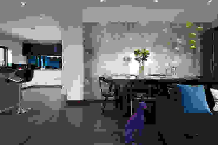 dining room Quirke McNamara Sala da pranzo eclettica Metallizzato/Argento