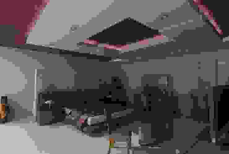 RECAMARA OLLIN ARQUITECTURA Dormitorios de estilo moderno