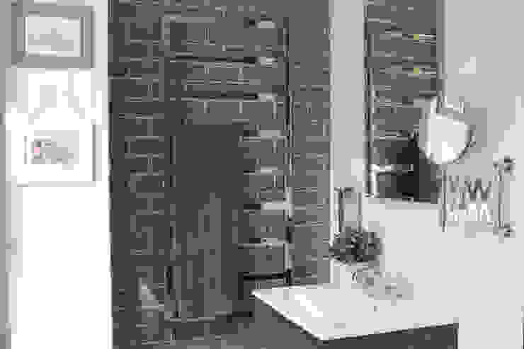 Showroom Tons de Banho, TONS DE BANHO TONS DE BANHO Klasyczna łazienka