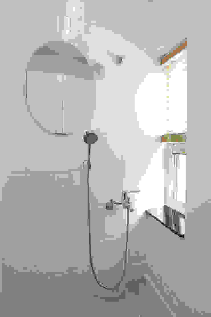 homify Moderne Badezimmer