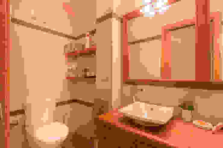 Narai Decor Asian style bathroom