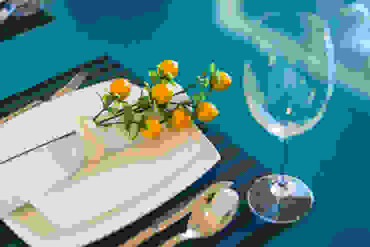 WR House Renata Matos Arquitetura & Business Dining roomCrockery & glassware Turquoise