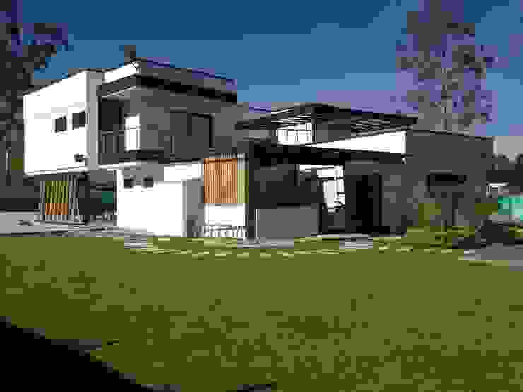 Hincapie Idarraga Estudio Modern houses