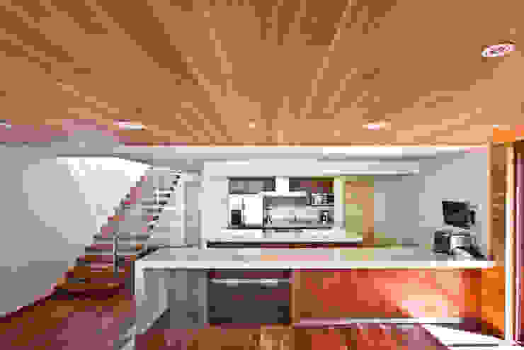 La casa en el bosque EMA Espacio Multicultural de Arquitectura Living room