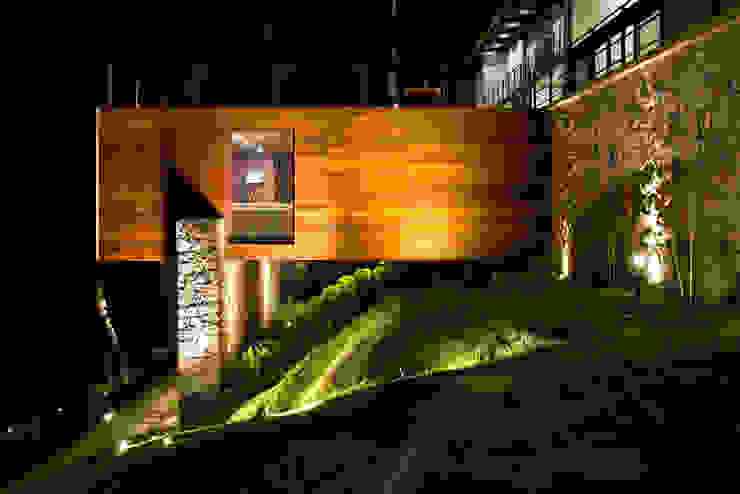 La casa en el bosque EMA Espacio Multicultural de Arquitectura Modern home