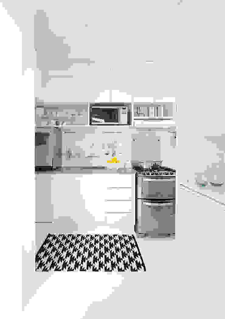 Apartamento da Maria Rita, INÁ Arquitetura INÁ Arquitetura Minimalist kitchen