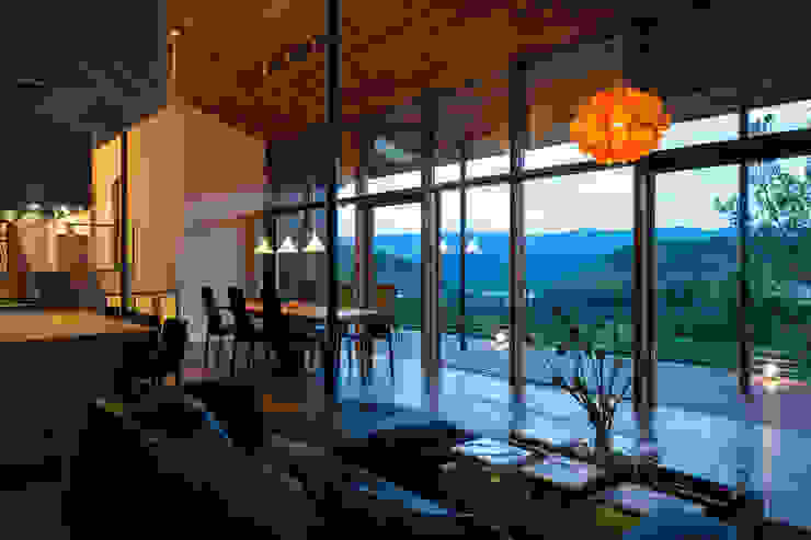 Mimasis Design／ミメイシス デザイン Вітальня Коричневий