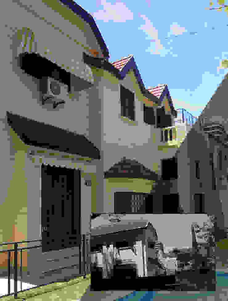 Ventanas laterales Radrizzani Rioja Arquitectos Casas eclécticas Concreto Amarillo