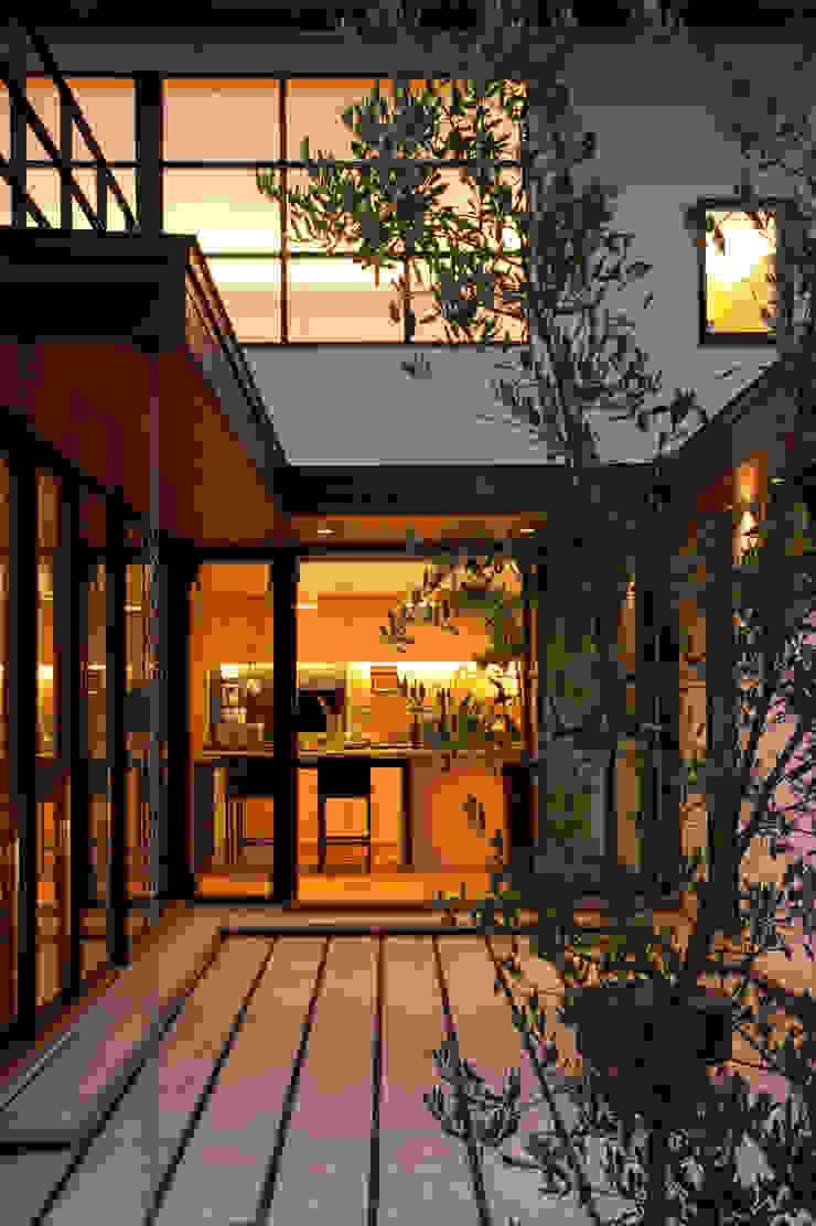 Sakurayama-Architect-Design Modern windows & doors