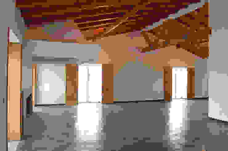 Rustic style living room by BL Design Arquitectura e Interiores Rustic