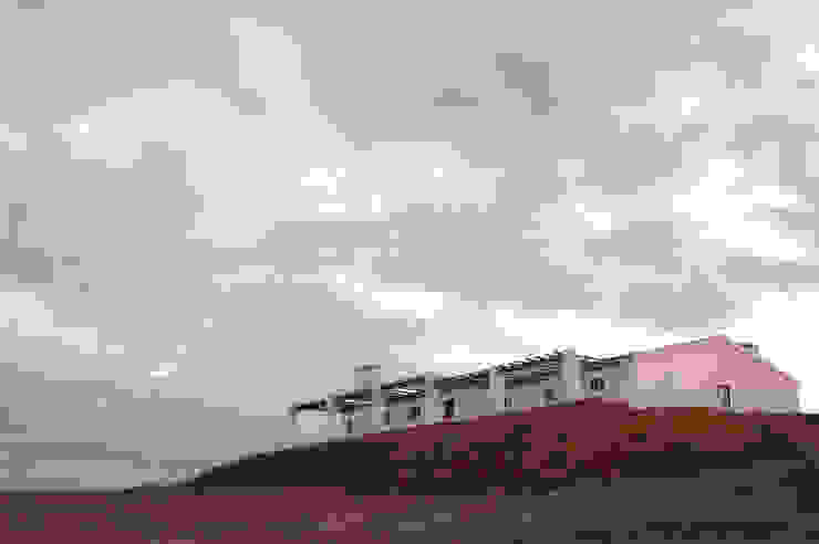 Rustic style house by BL Design Arquitectura e Interiores Rustic