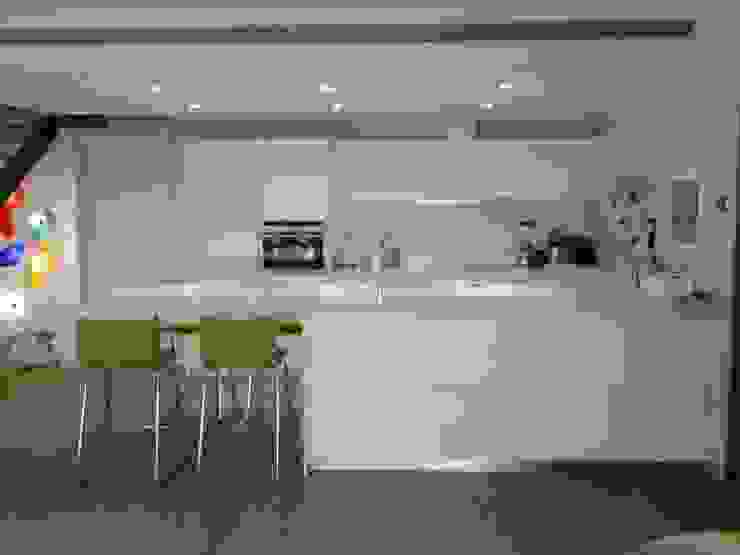 Marc Pérez Interiorismo KücheSchränke und Regale