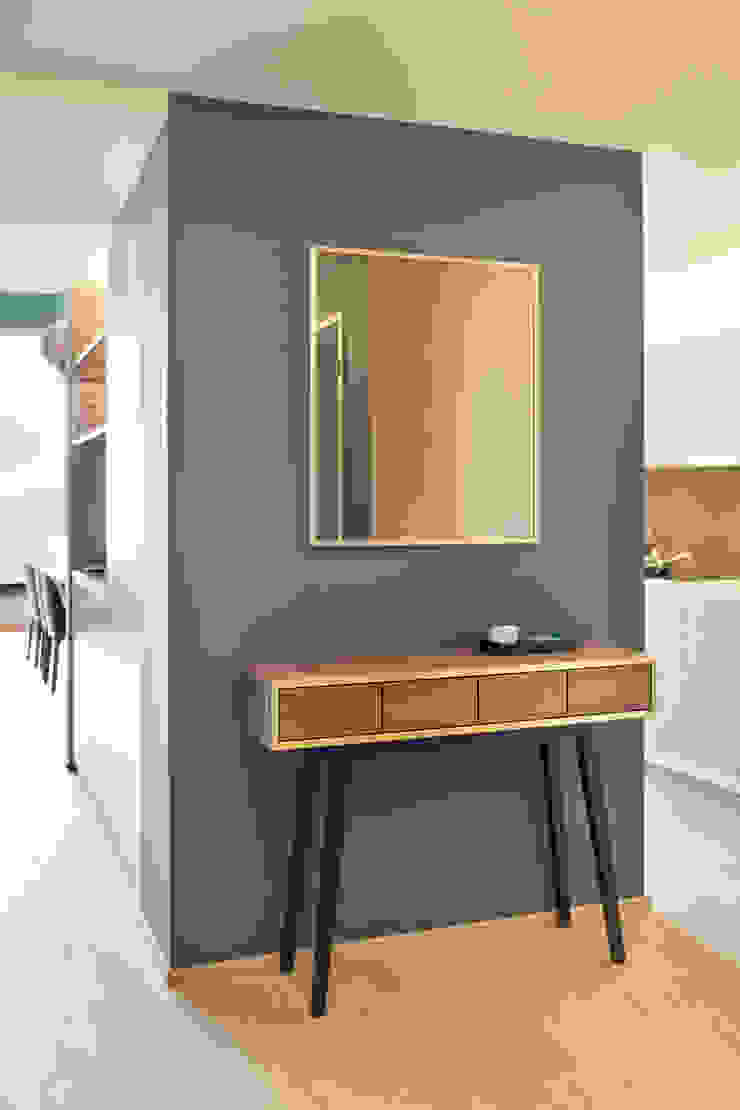 Penthouse, Zurich Nowoczesny korytarz, przedpokój i schody od Studio Frey Nowoczesny