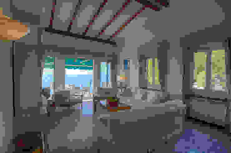 House, Emilio Rescigno - Fotografia Immobiliare Emilio Rescigno - Fotografia Immobiliare Mediterranean style living room
