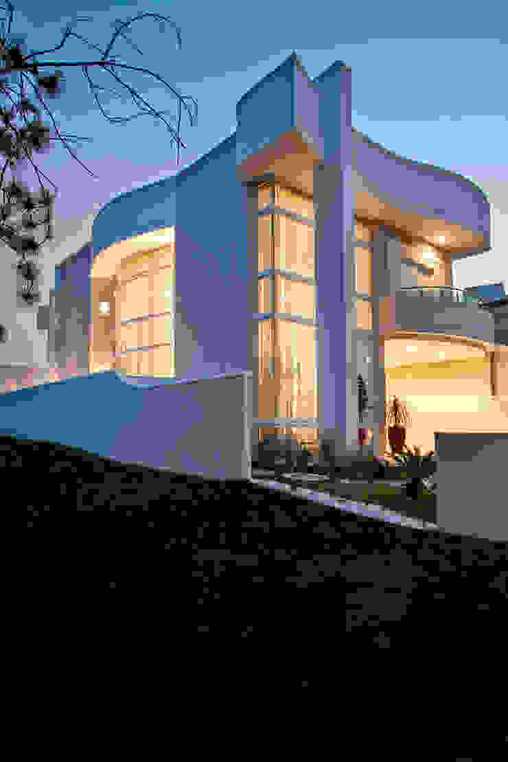 Maisons modernes par Arquiteto Aquiles Nícolas Kílaris Moderne Béton