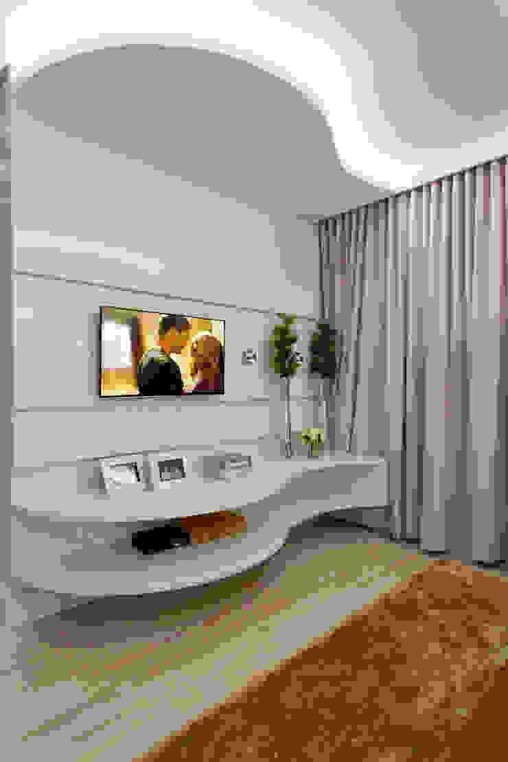 Chambre moderne par Arquiteto Aquiles Nícolas Kílaris Moderne MDF