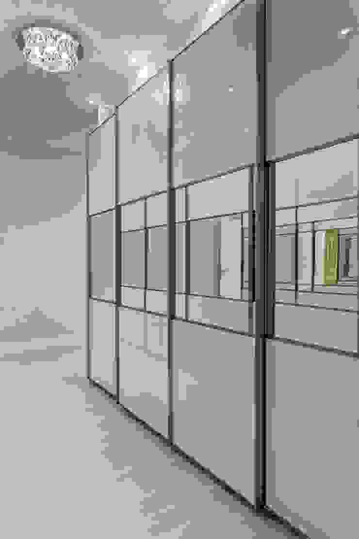 Dressing moderne par Arquiteto Aquiles Nícolas Kílaris Moderne MDF