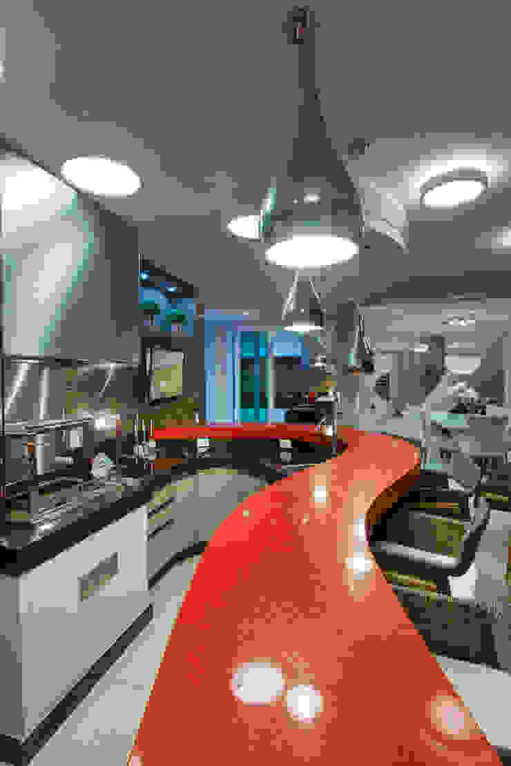 Balcon, Veranda & Terrasse modernes par Arquiteto Aquiles Nícolas Kílaris Moderne Marbre