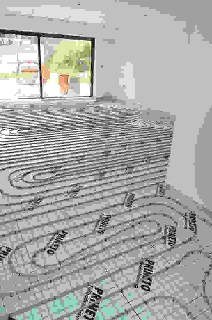 piso radiante hidráulico Salas de estar modernas por Dynamic444 (departamento de climatização) Moderno