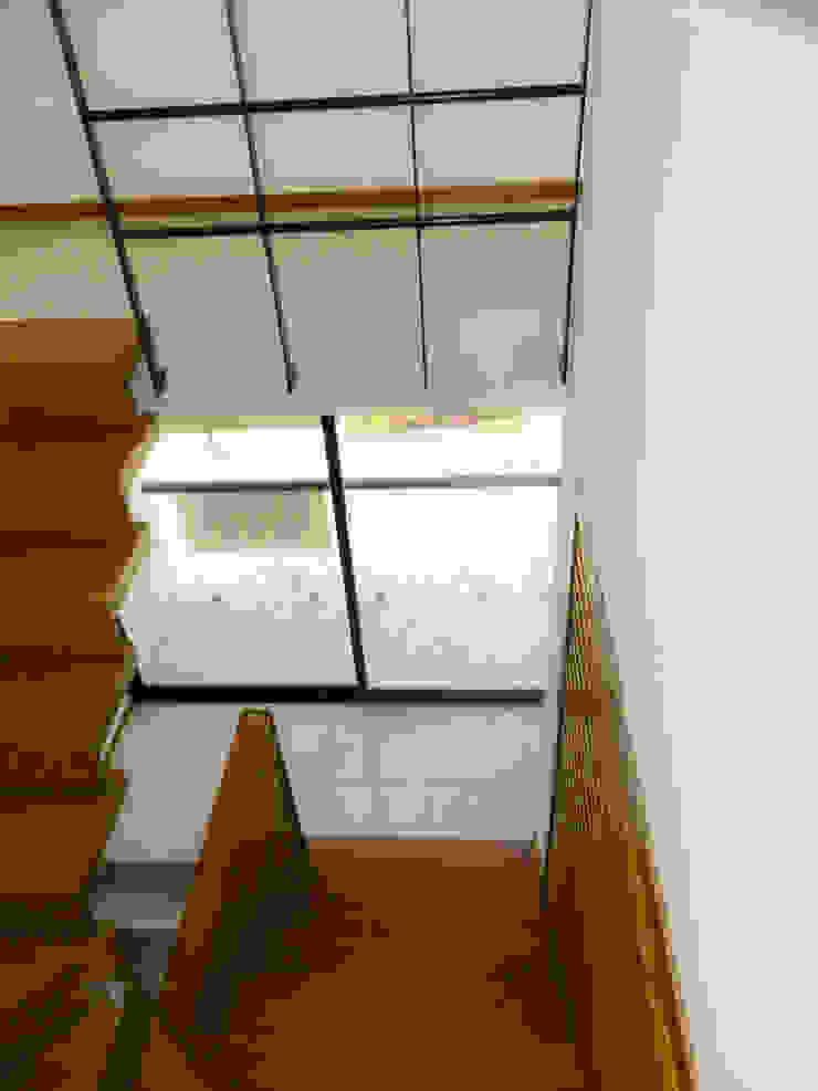 ECNarquitectura Modern style balcony, porch & terrace