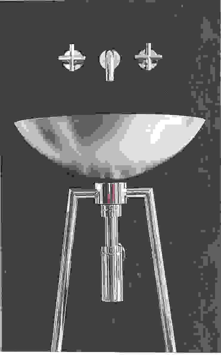 Bathrooms/ Dynamic444 od Dynamic444 Nowoczesny