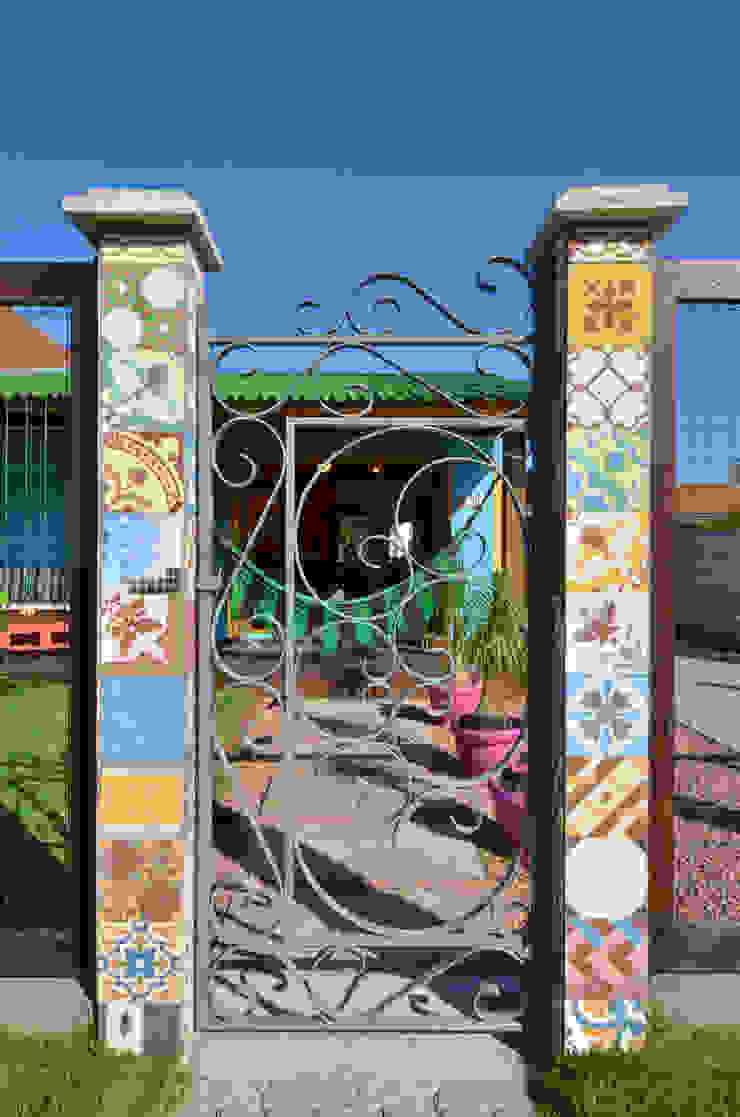 BEACH HOUSE, Arquitetando ideias Arquitetando ideias Tropical style houses