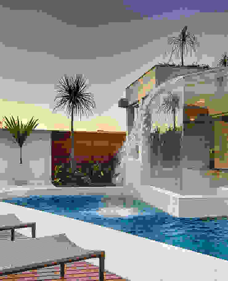 by Marcia Joly Paisagismo Modern