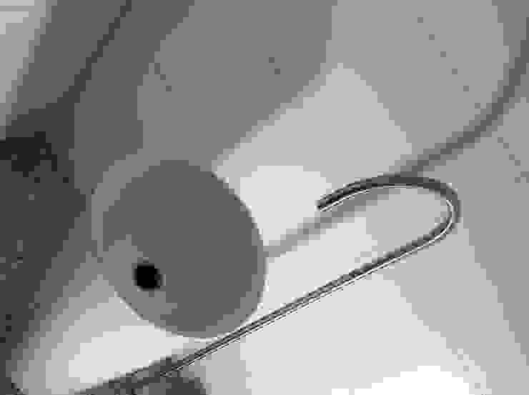 Bathrooms/ Dynamic444 od Dynamic444 Nowoczesny