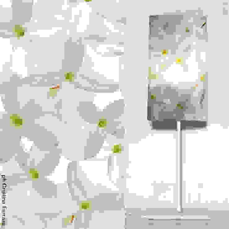 Realizzazioni Salas de estar modernas por Isola. Fotografia e Design Moderno